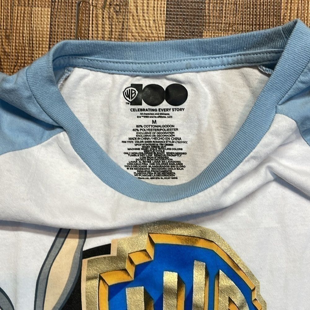 Warner Bros. 100th celebration Bugs Bunny oversize crop woman’s T-shirt size M - Picture 6 of 9